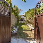 For Rent In Villa